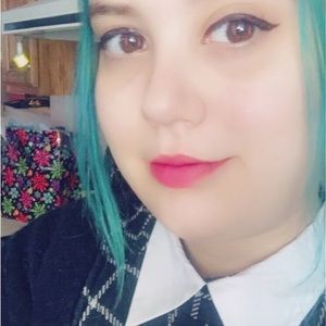 Meet your Posher, Candice